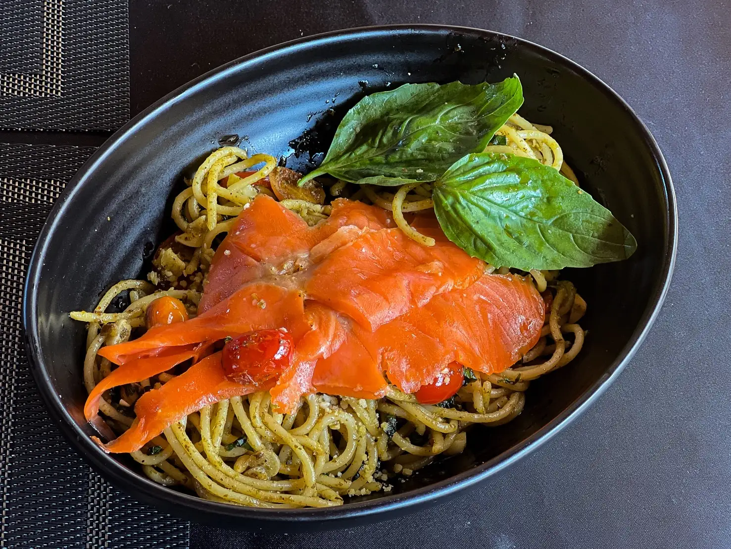 Spaghetti with Pesto and Smoked Salmon